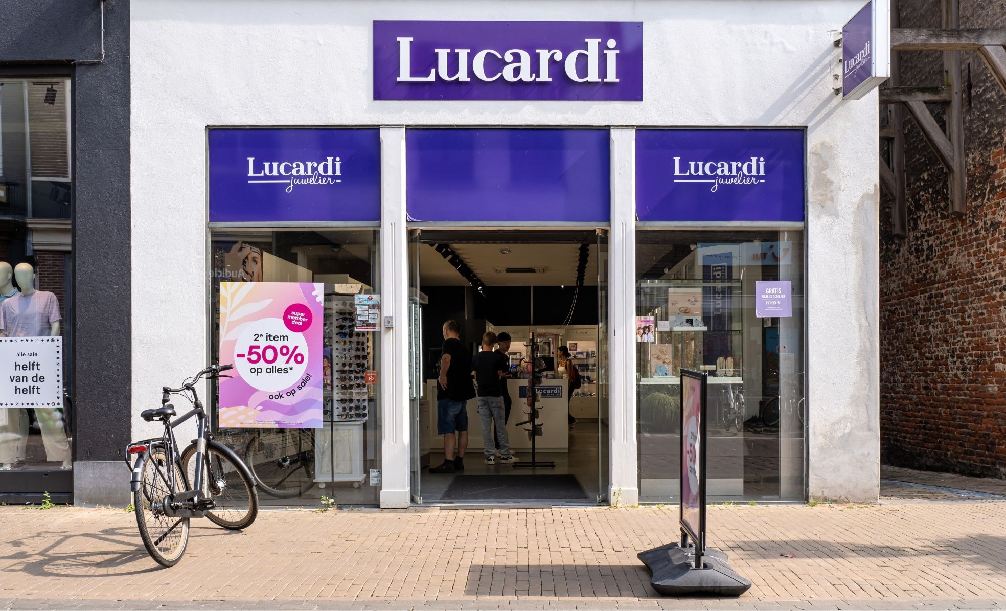 Een filiaal van Lucardi in Kampen.
