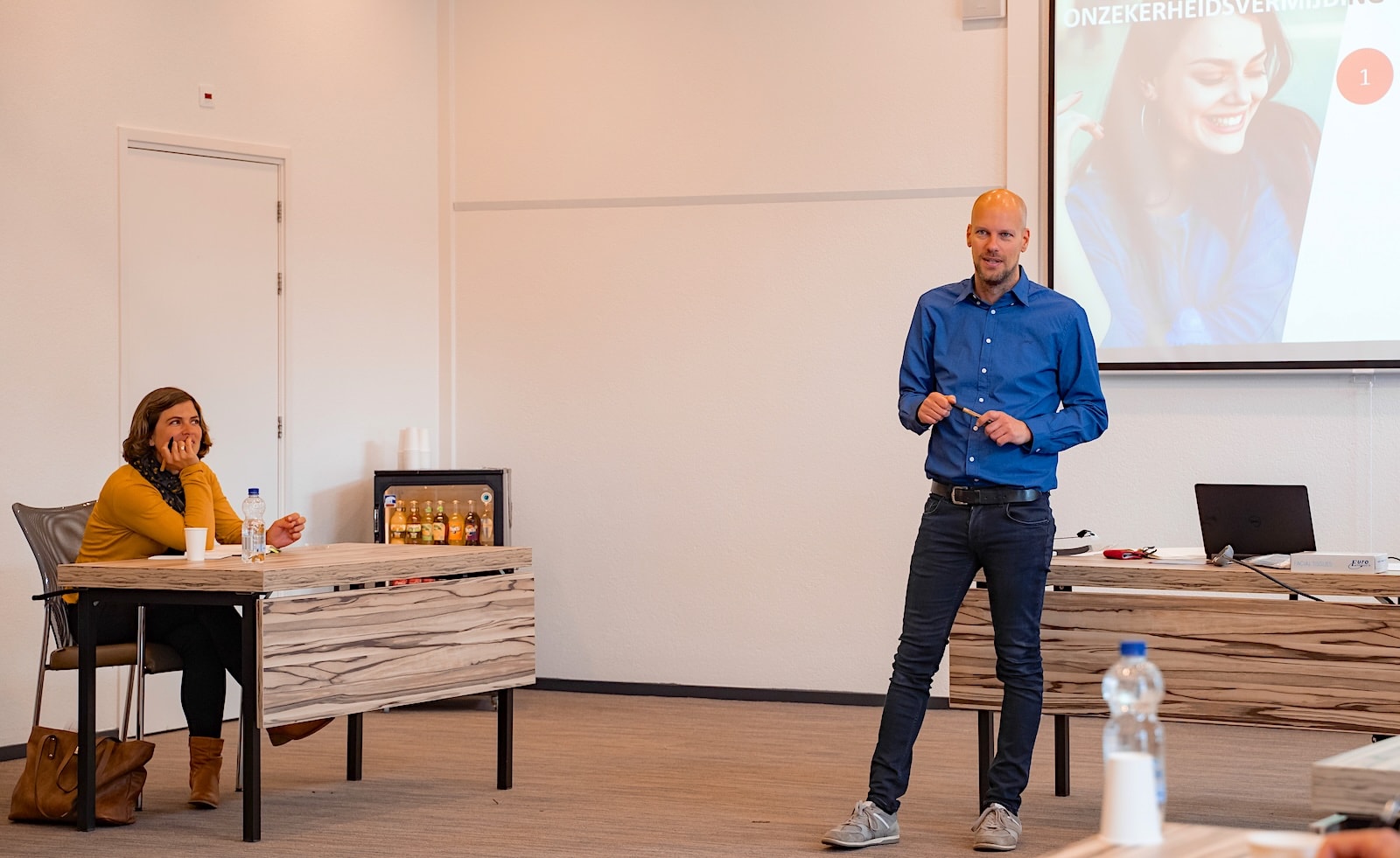 ,,De Belg vertrouwt je niet zomaar. Win dat vertrouwen door extra informatie te geven, persoonlijk te zijn en de tijd te nemen." Eric Lippens | ,,De Belg vertrouwt je niet zomaar. Win dat vertrouwen door extra informatie te geven, persoonlijk te zijn en de tijd te nemen."