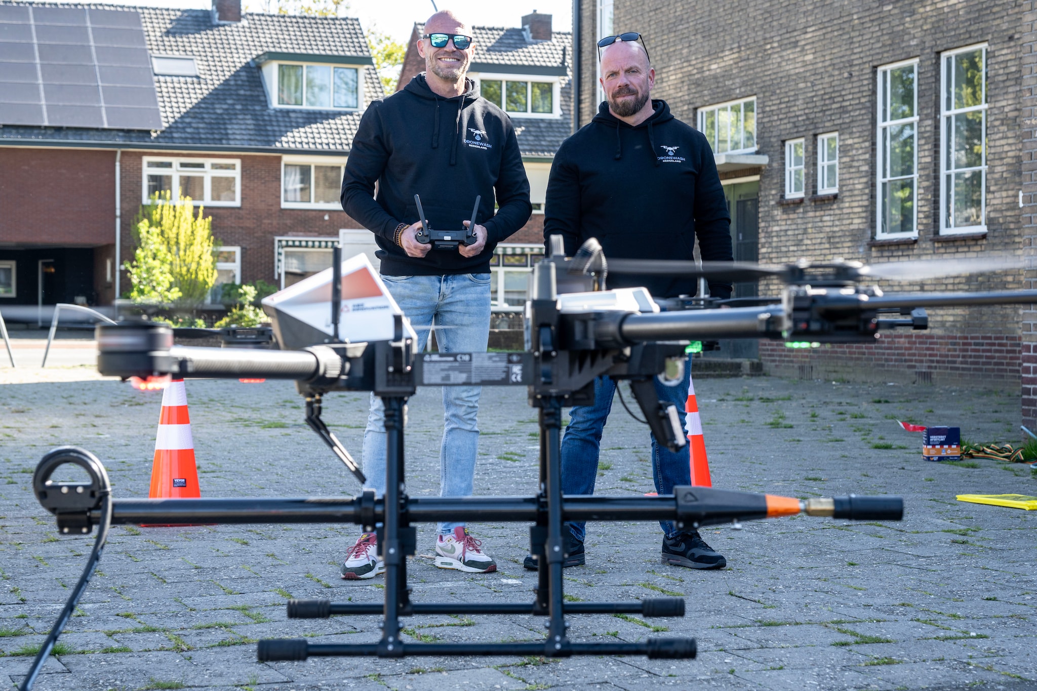 Peter van der Sluis en Ruud Leeuw van DroneWash.