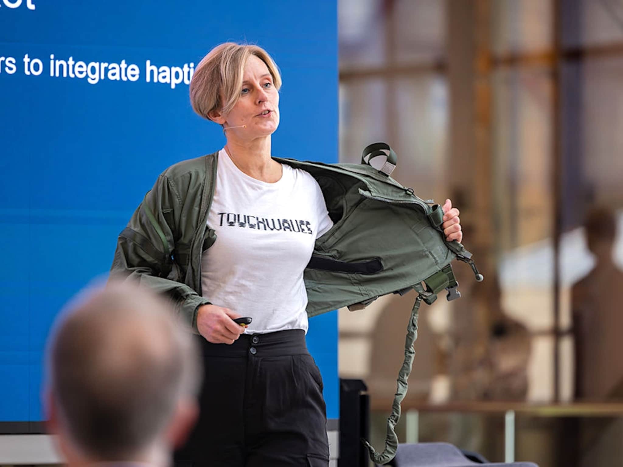 touchwaves gevoelssensoren defensie luchtmacht piloten aanraking charlotte kjellander