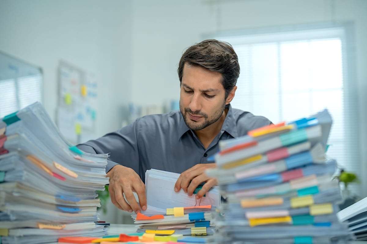 Personeelstekort raakt het mkb niet alleen in vacatures, maar ook in de agenda van de ondernemer zelf.