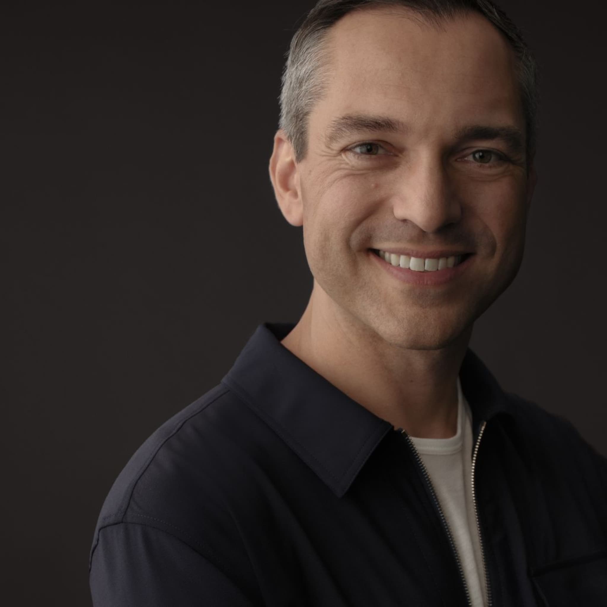 nathan blecharczyk brian chesky airbnb leiderschap ai personeel technologie