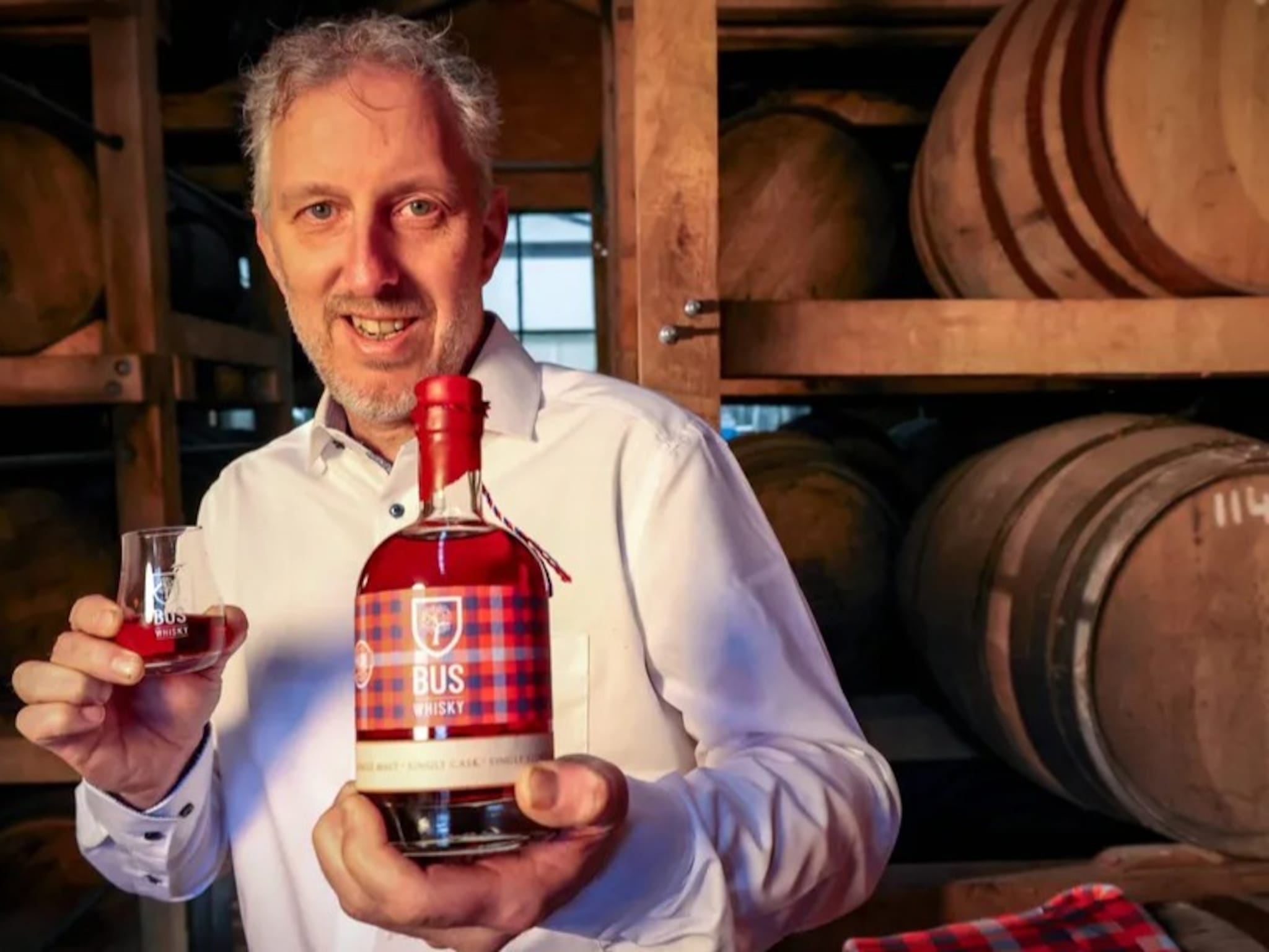 dennis hurkmans bus whisky brabant crowdfunding theater omzet groei retail