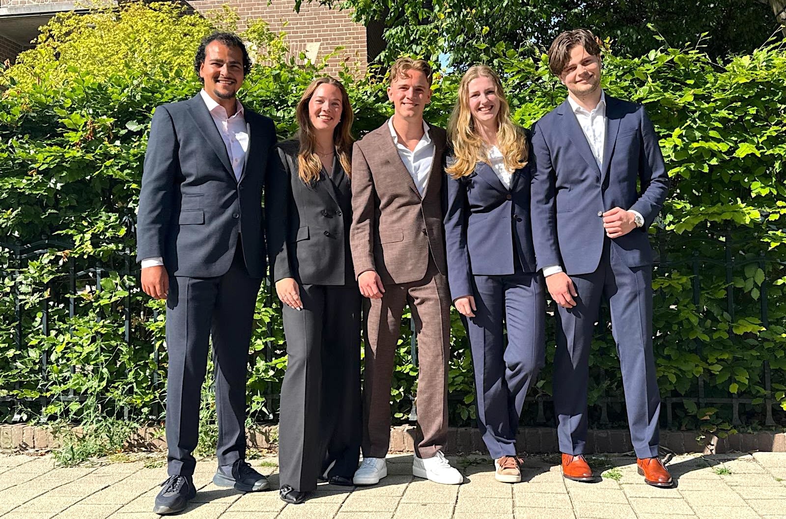 Het team van Verdiax, v.l.n.r.: Issam el Mejdoub, Tessa Rijnbeek, Tim Bottinga, Puck Tamis en Lasse Houtenbos.