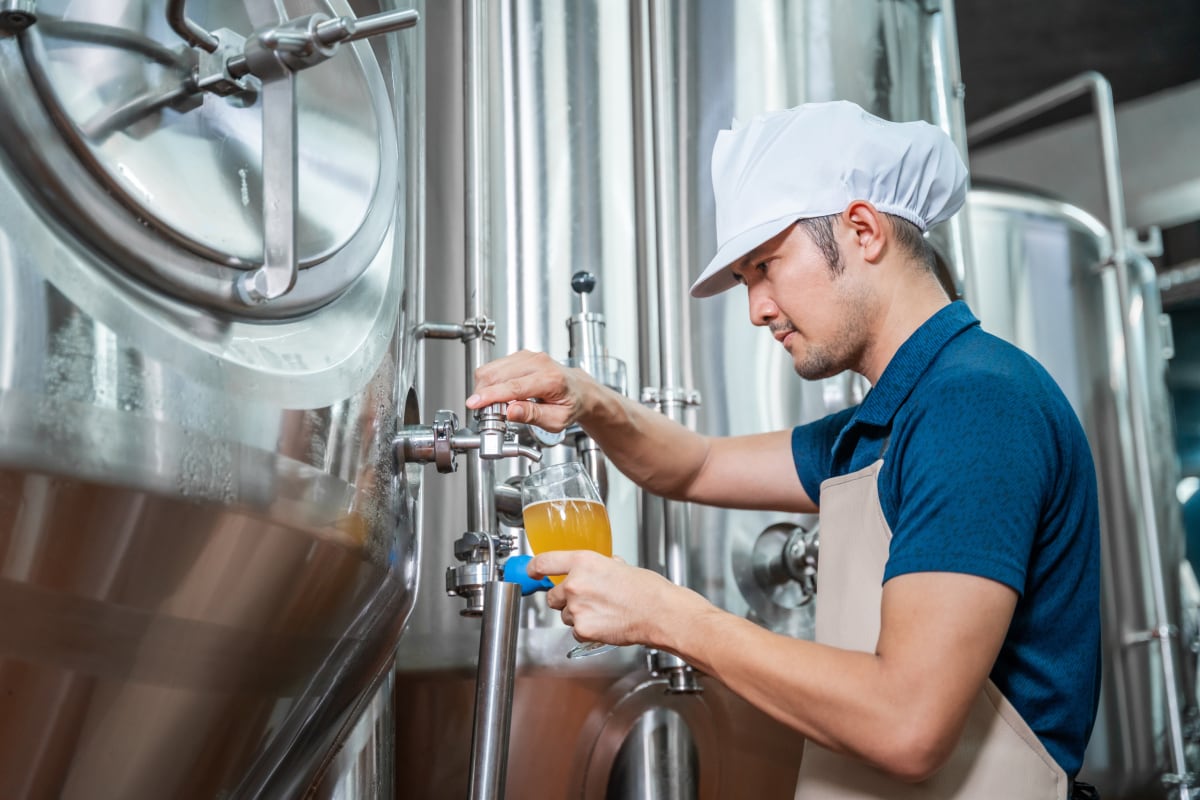 Onder andere brouwerijen maken gebruik van veel water.