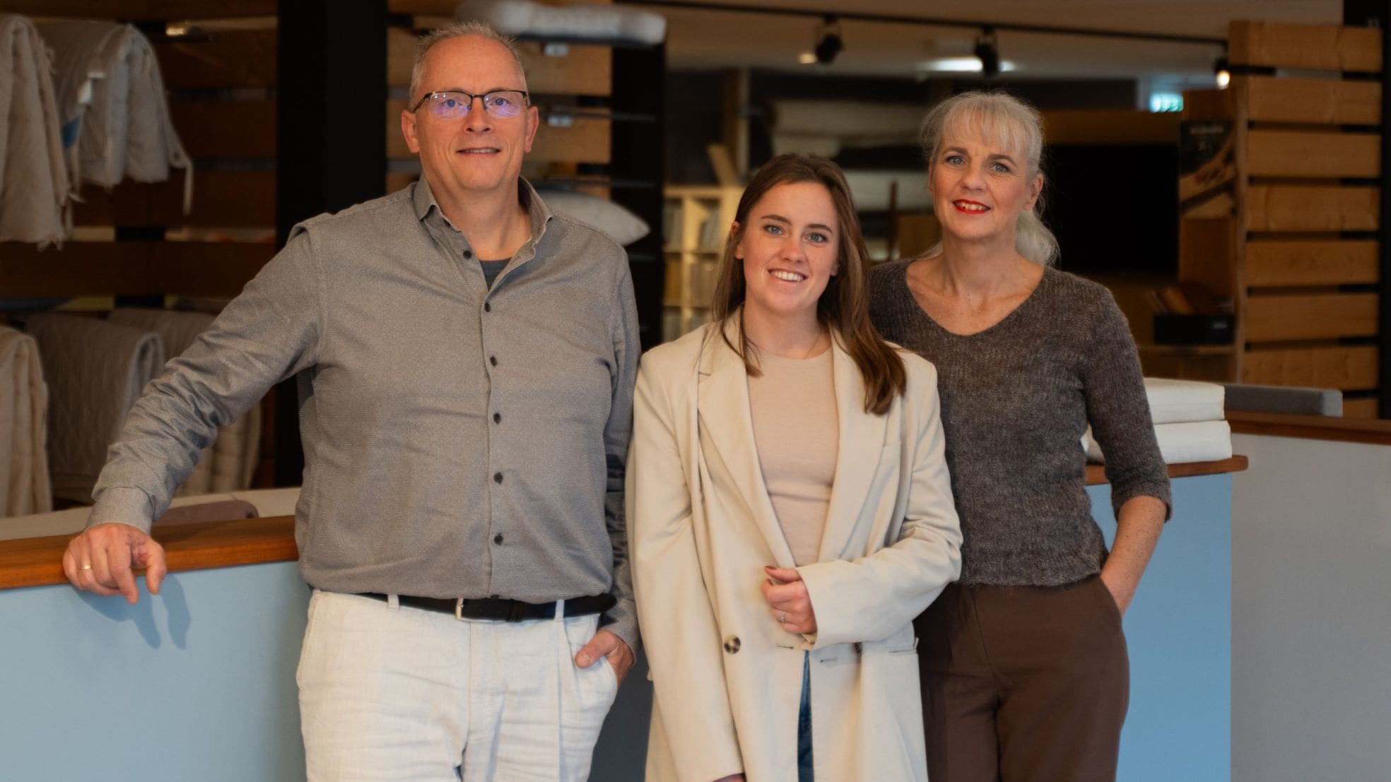 Van links naar rechts: vader Arend, dochter Cynthia en moeder Marjolein Vaders van Bedaffair.