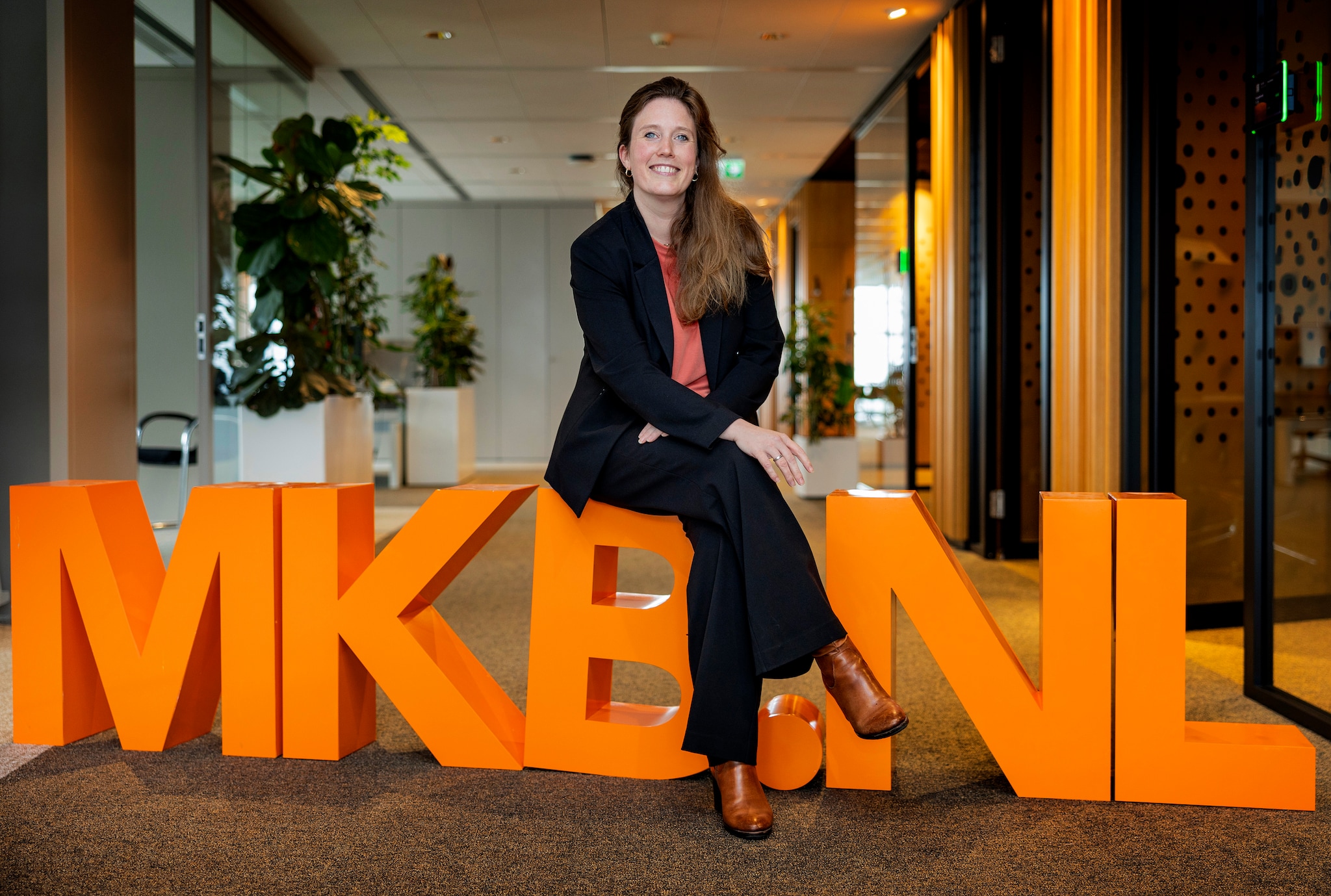 Vakbonden en werkgevers praten over een totaalpakket, van economische groei tot hervorming van de WIA. Foto: Guus Schoonewille