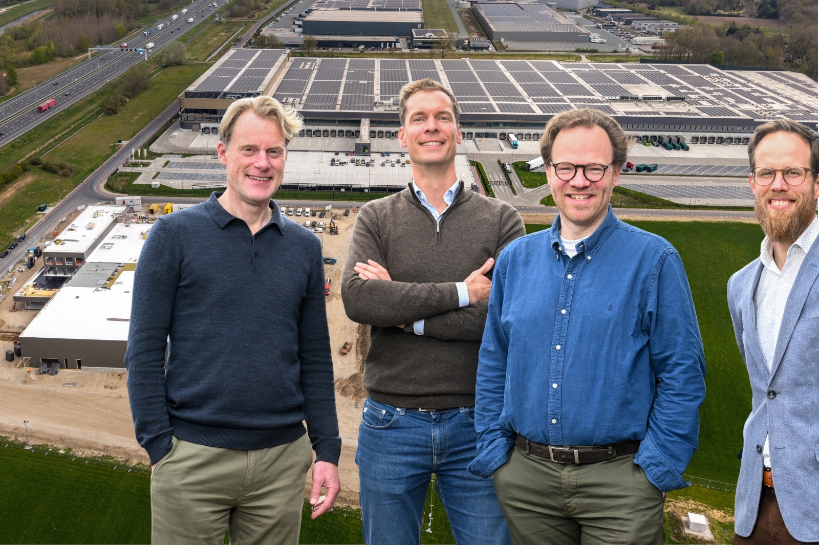 Initiatiefnemer van het programma Smart Energy Hubs, een pilot waarbinnen in eerste instantie tien energiehubs werden opgezet in Overijssel en Gelderland Vlnr: Marc Leeuw, Wouter Heres, Robert-Niels van Droffelaar en Rutger Beekman.