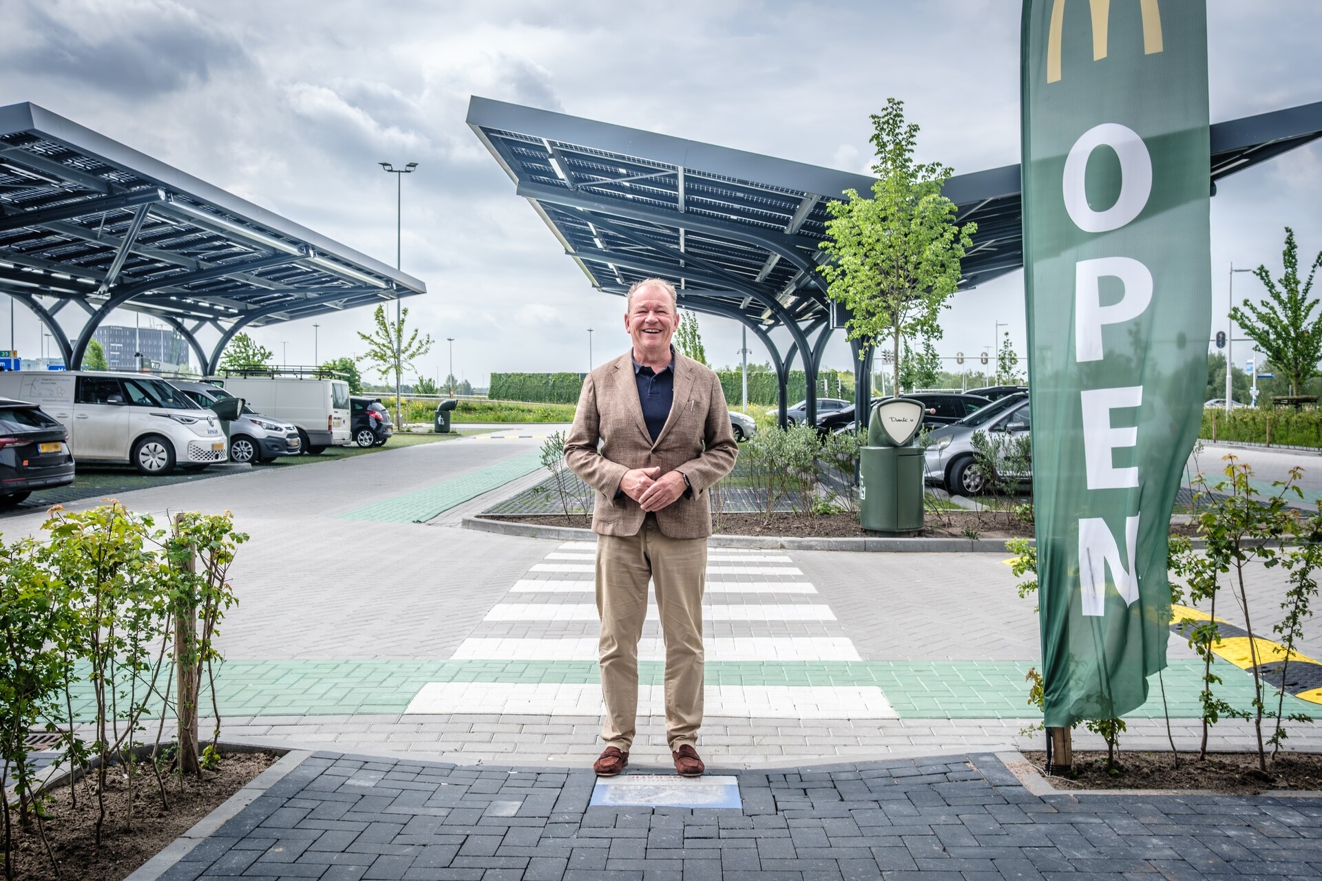 Pieter Honing vond ondanks de netcongestie een oplossing voor het openen van zijn McDonald’s in Utrecht. Foto: Jelle Verhoeks