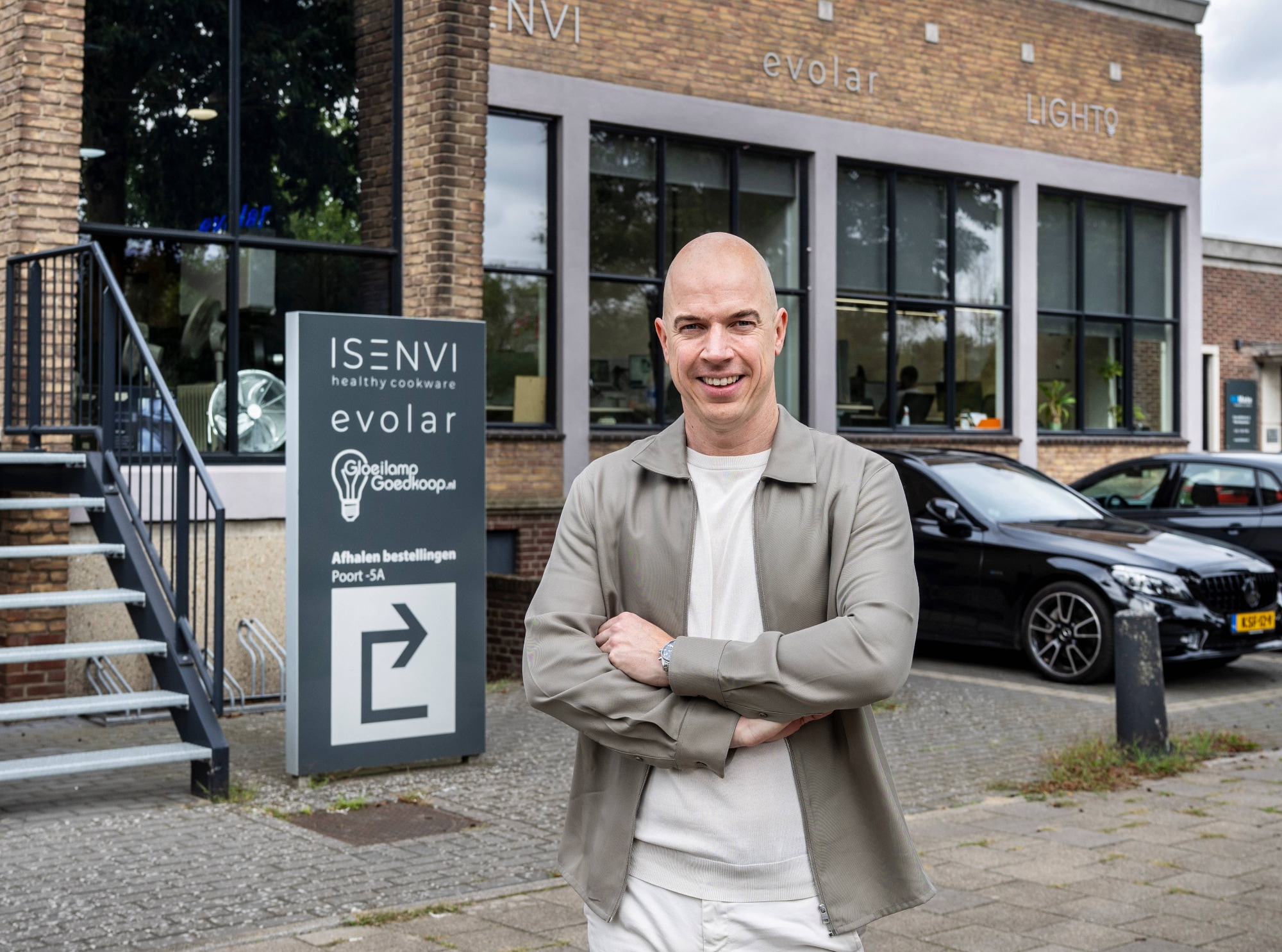 Ondernemer Edward Bartels uit Nijmegen, de man achter onder meer Evolar (mobiele airco’s), Gloeilampgoedkoop en Meerdanlicht.