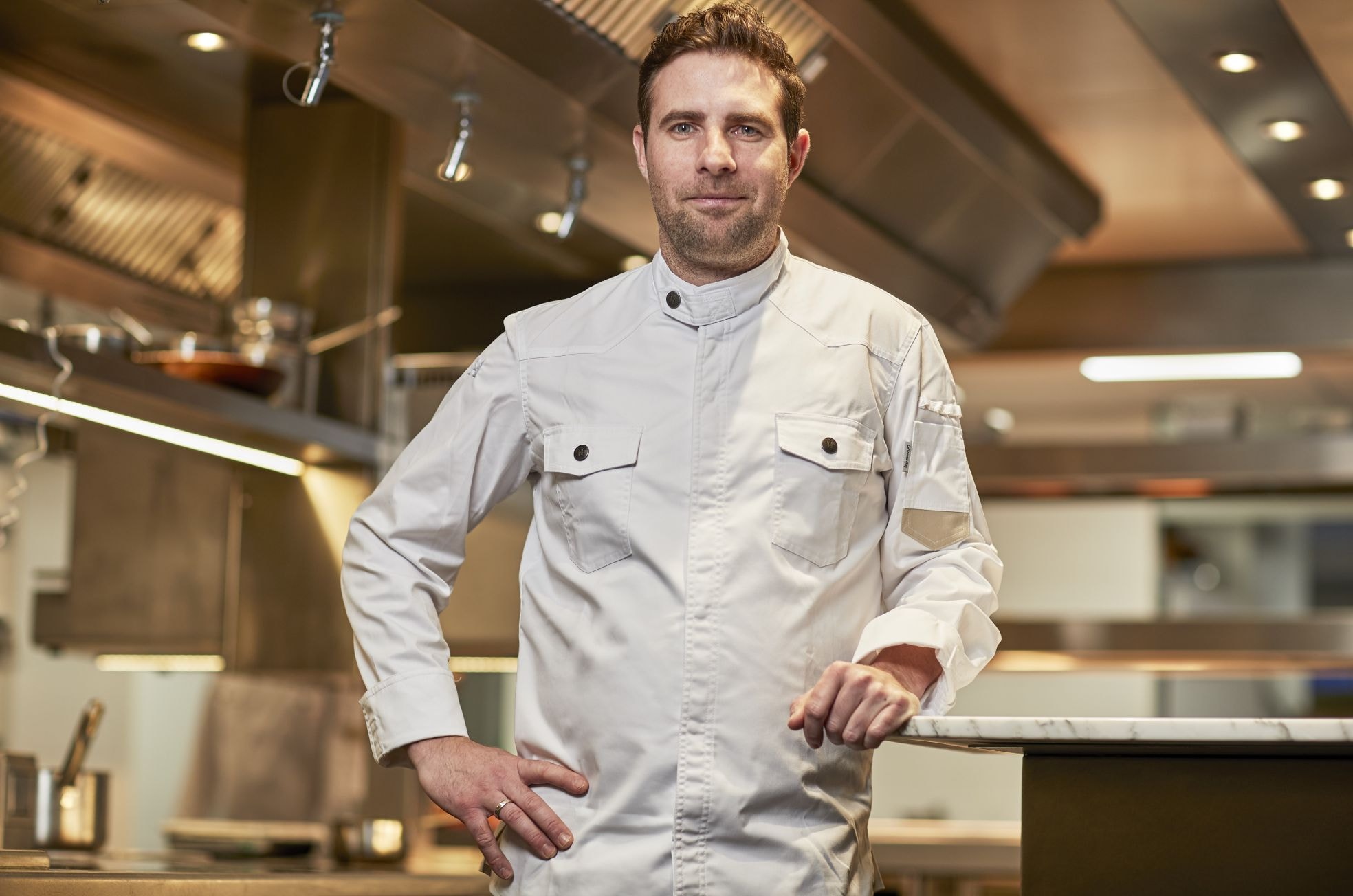 Chef-kok Raoul Meuwese van Bridges. Foto: Michael Graste