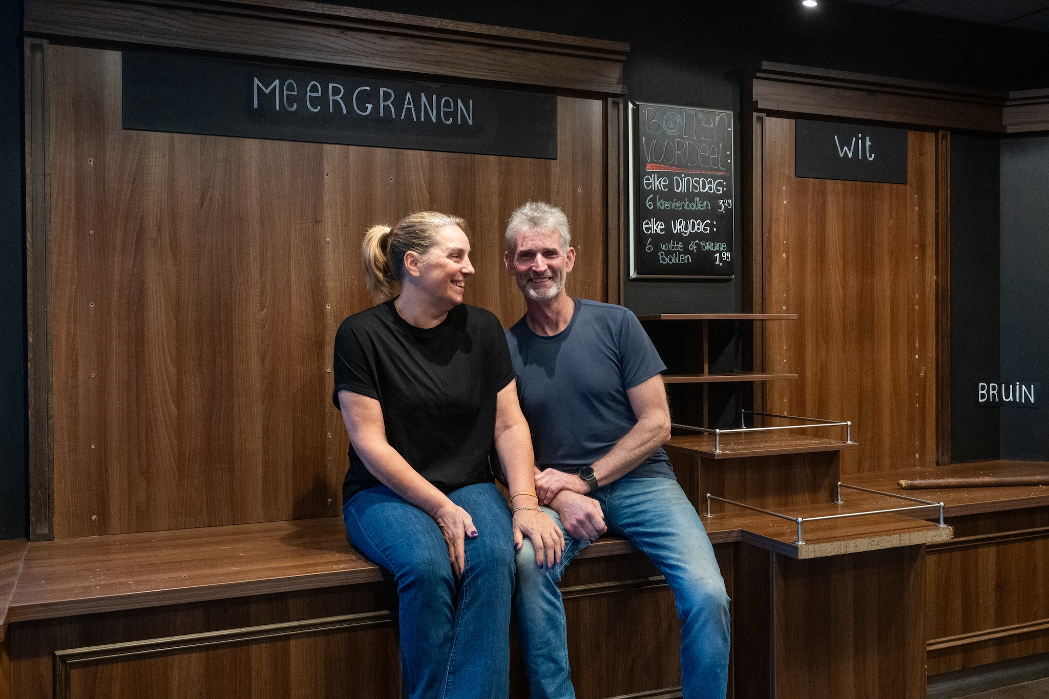 Wilfried met zijn partner Mieke, die in de winkel stond. Foto: Cees Wouda