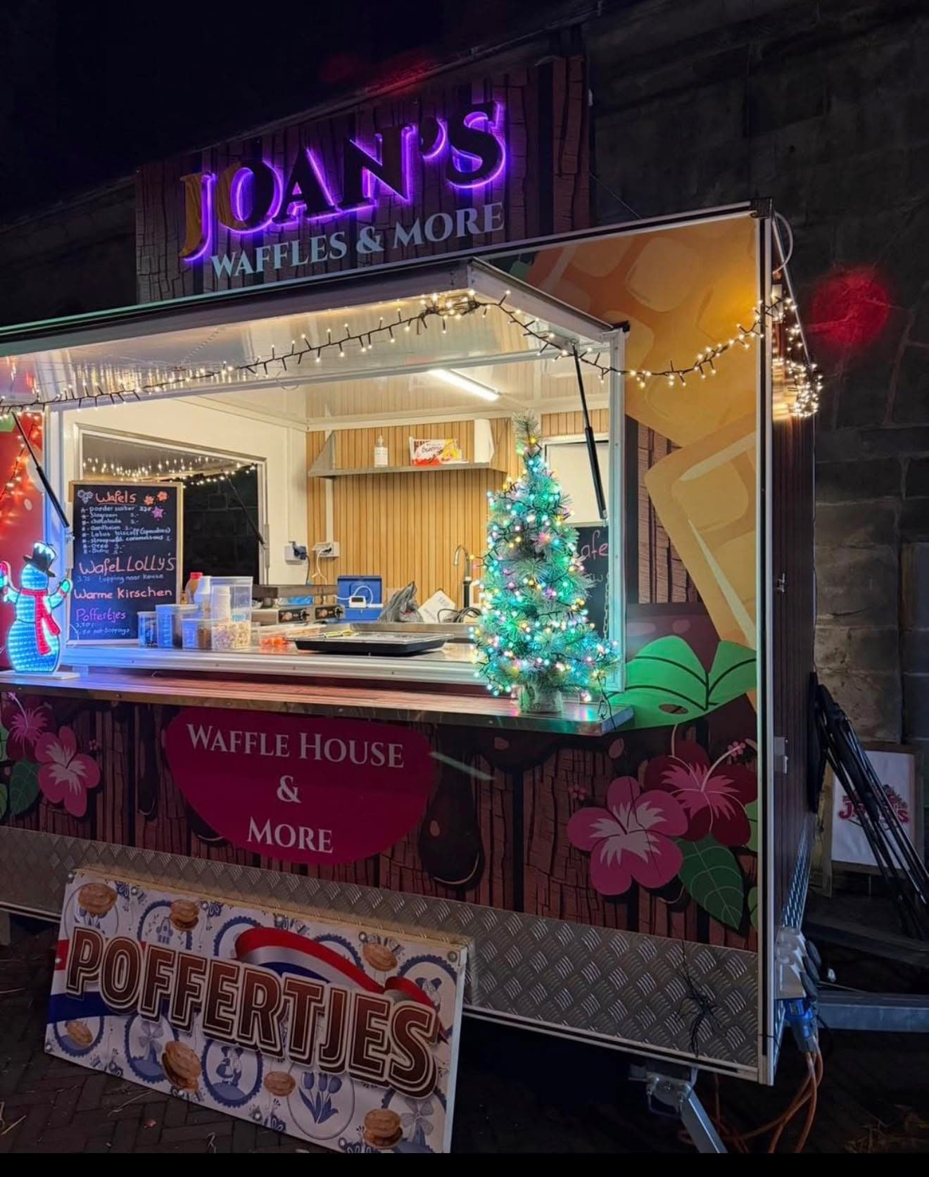 De wafel- en poffeertjeskraam van Joan. Eigen foto