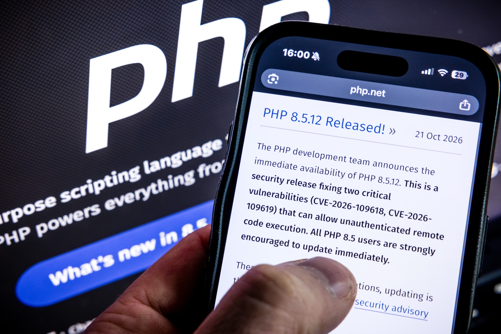 De website van The PHP Foundation met een update naar de nieuwste versie van PHP. Ook na het updaten: blijf opletten. ANP